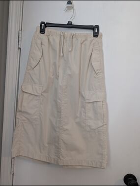 TNA Neutral Beige Elastic Waist Skirt